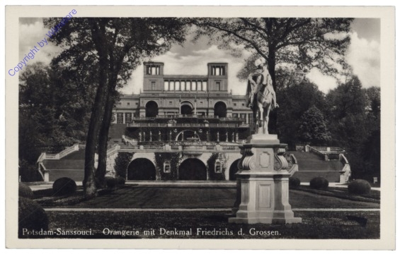 Potsdam, Schloss Sanssouci, Orangerie mit Denkmal Friedrichs d. Großen