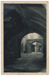 Brno (Brünn), Krokodil im Rathaus-Durchgang