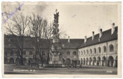 Heiligenkreuz, Stift