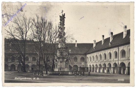 Heiligenkreuz, Stift