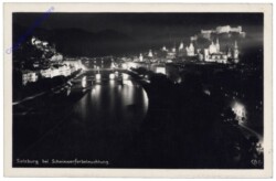 Salzburg, bei Scheinwerferbeleuchtung