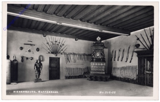 ak166975 Riegersburg, Waffensaal