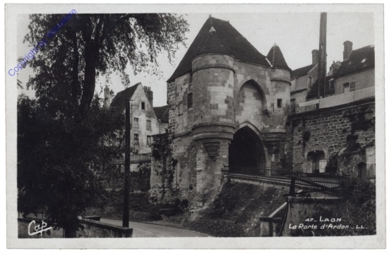 ak167206 Laon, La Porte d'Ardon
