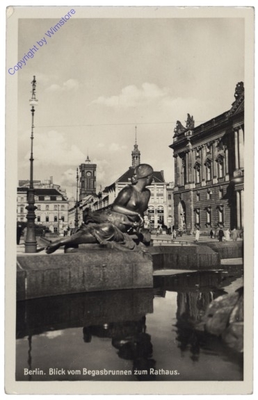 Berlin, Blick vom Begasbrunnen zum Rathaus