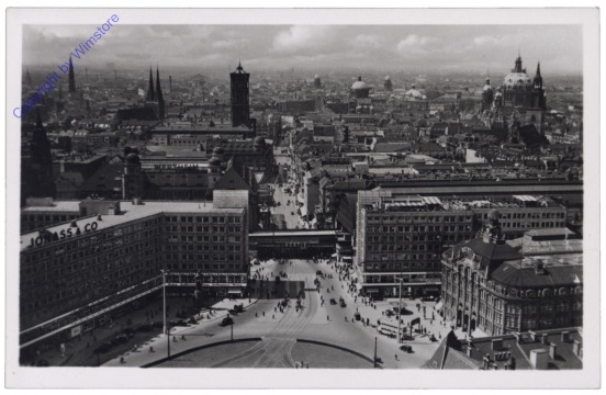 Berlin, Alexanderplatz mit Blick über Berlin