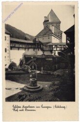 ak167789 Voidersdorf, Schloss Moosham, Hof mit Brunnen