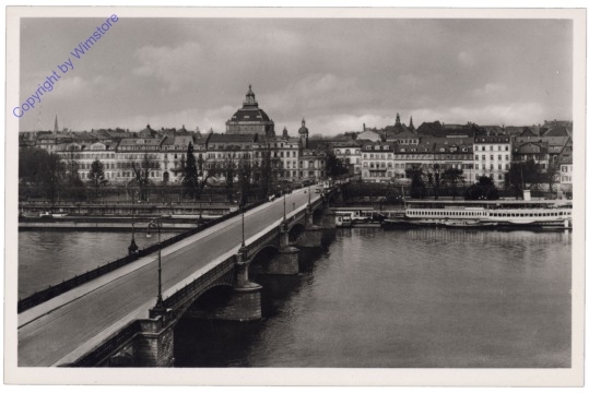 Frankfurt am Main, Blick zur Adolf-Hitler-Brücke und Schauspielhaus