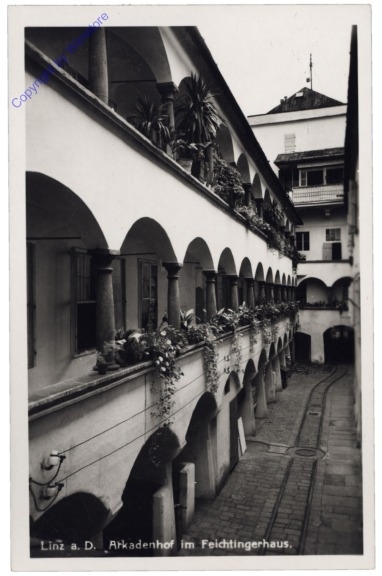 Linz an der Donau, Arkadenhof im Feichtingerhaus