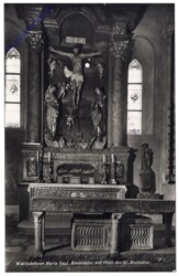 Maria Saal, Kreuzaltar mit Grab des hl. Mdestus