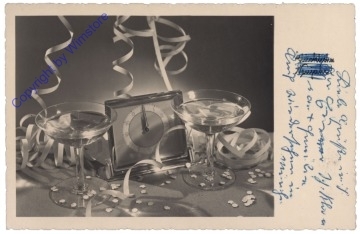 Champagnerschalen mit Uhr