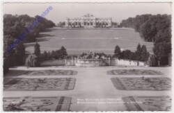 Wien 13, Schönbrunn, Schloß, Blumenparterre gegen Neptunbrunnen und Gloriette