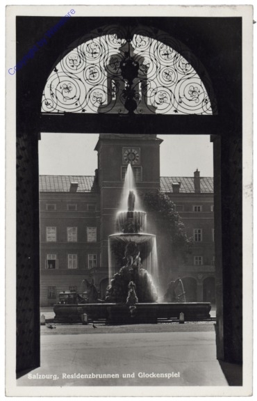 ak173343 Salzburg, Residenzbrunnen und Glockenspiel