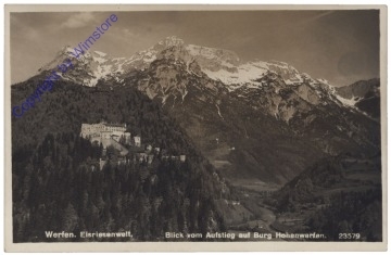 Werfen, Eisriesenwelt, Blick vom Aufstieg auf Burg Hohenwerfen