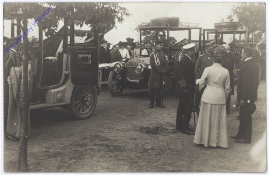 Automobile
