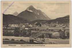 Mittenwald, Blick auf Bahnhof und Karwendelgebirge