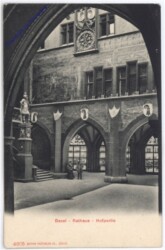 ak174720 Basel, Rathaus, Hofpartie