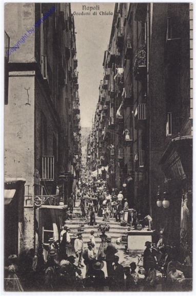 Napoli, gradoni di Chiaia