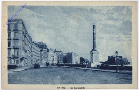 Napoli, Via Caracciolo