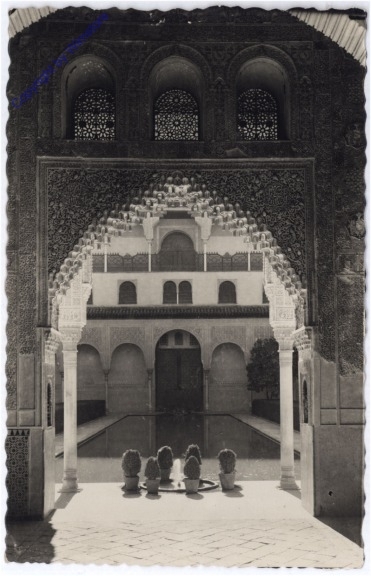 Granada, Alhambra Patio de los Arrayanes