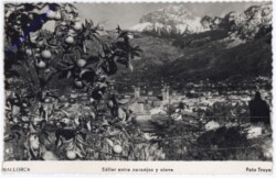 ak175882 Mallorca, Soller entre naranjos y nieve
