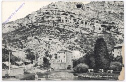 Fontaine de Vaucluse, La Sorgue et les rochers