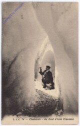 Chamonix, Au fond d'une Crevasse