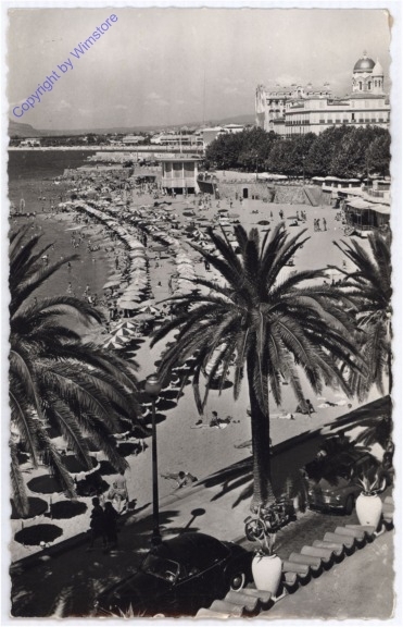 St-Raphael, La Plage et les Palmiers
