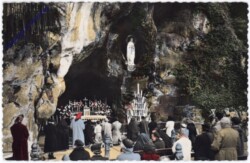 Lourdes, La Grotte