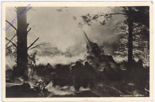 Schwere Artillerie im Feuer