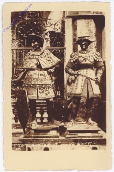 Innsbruck, Hofkirche, Statuen-Gruppe IV