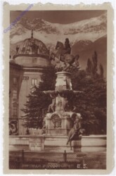 Innsbruck, Leopoldsbrunnen