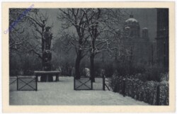 Wien 1, Museum und St. Johannes-Statue