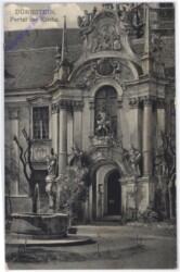 Dürnstein, Portal der Kirche