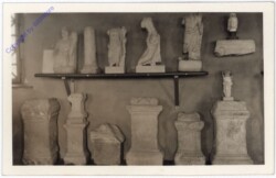 Petronell-Carnuntum, Museum, Skulpturen und Altäre