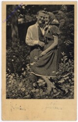 Zwischen Blumen