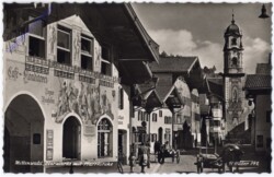 ak180578 Mittenwald, Obermarkt mit Pfarrkirche