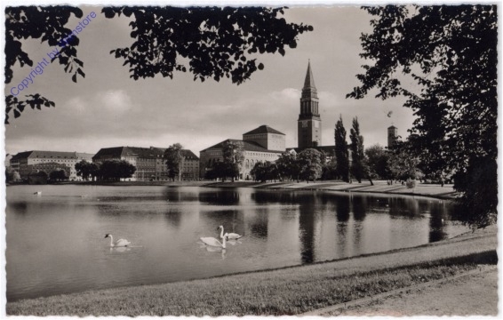 Kiel, Stadttheater und Rathaus
