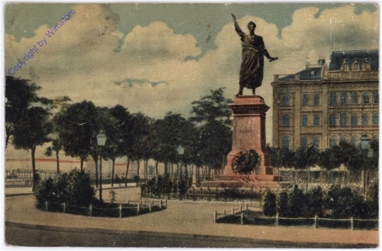 Budapest, Petöfi-Monument