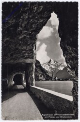 Axenstrasse, mit Flüelen und Bristenstock