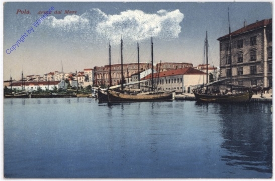 Pola, Arena dal Mare