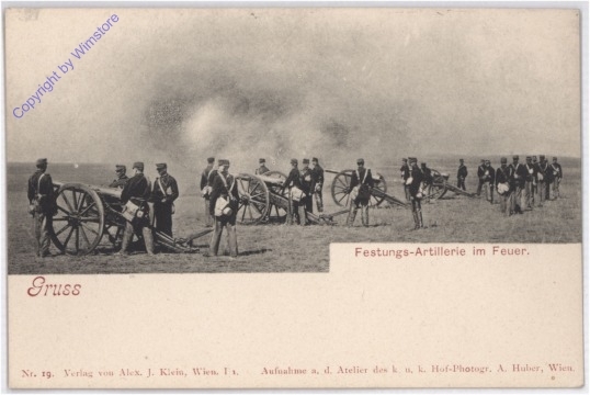 ak182145_1 Festungs-Artillerie im Feuer