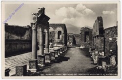 Pompei, Foro, Restauro del porticato antistante al macellum