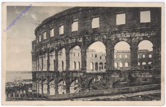 Pola, Arena