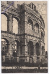 ak184185 Pola, Arena