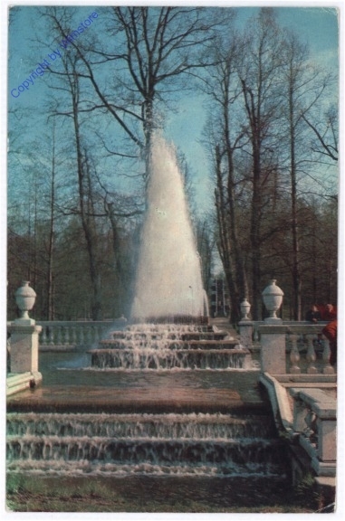 Petrodvorets, Brunnen