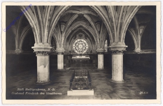 Heiligenkreuz, Stift, Grabmal