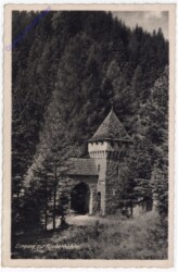 Steinhaus, Eingang zur Räuberhöhle