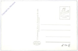 St. Peter in der Au, Kirche mit Kriegerdenkmal