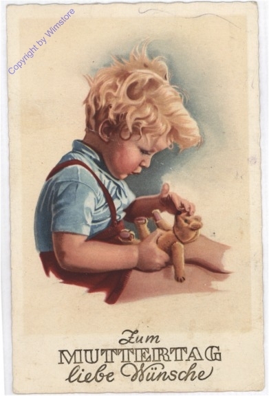 Bub mit Teddybär