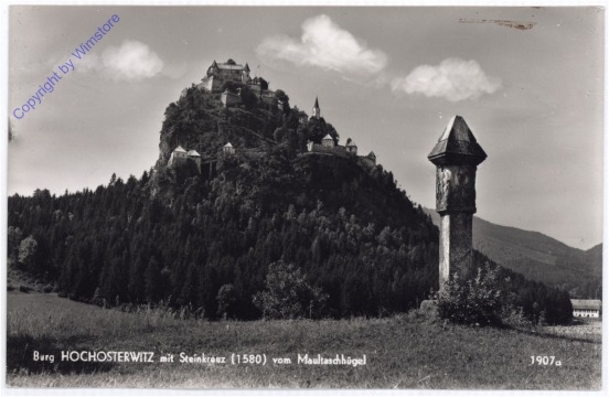 Launsdorf, Burg Hochosterwitz mit Steinkreuz vom Maultaschhügel